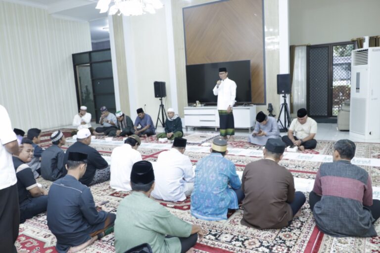 Wakil Walikota Samarinda Gelar Acara Buka Puasa dan Tarawih Bersama
