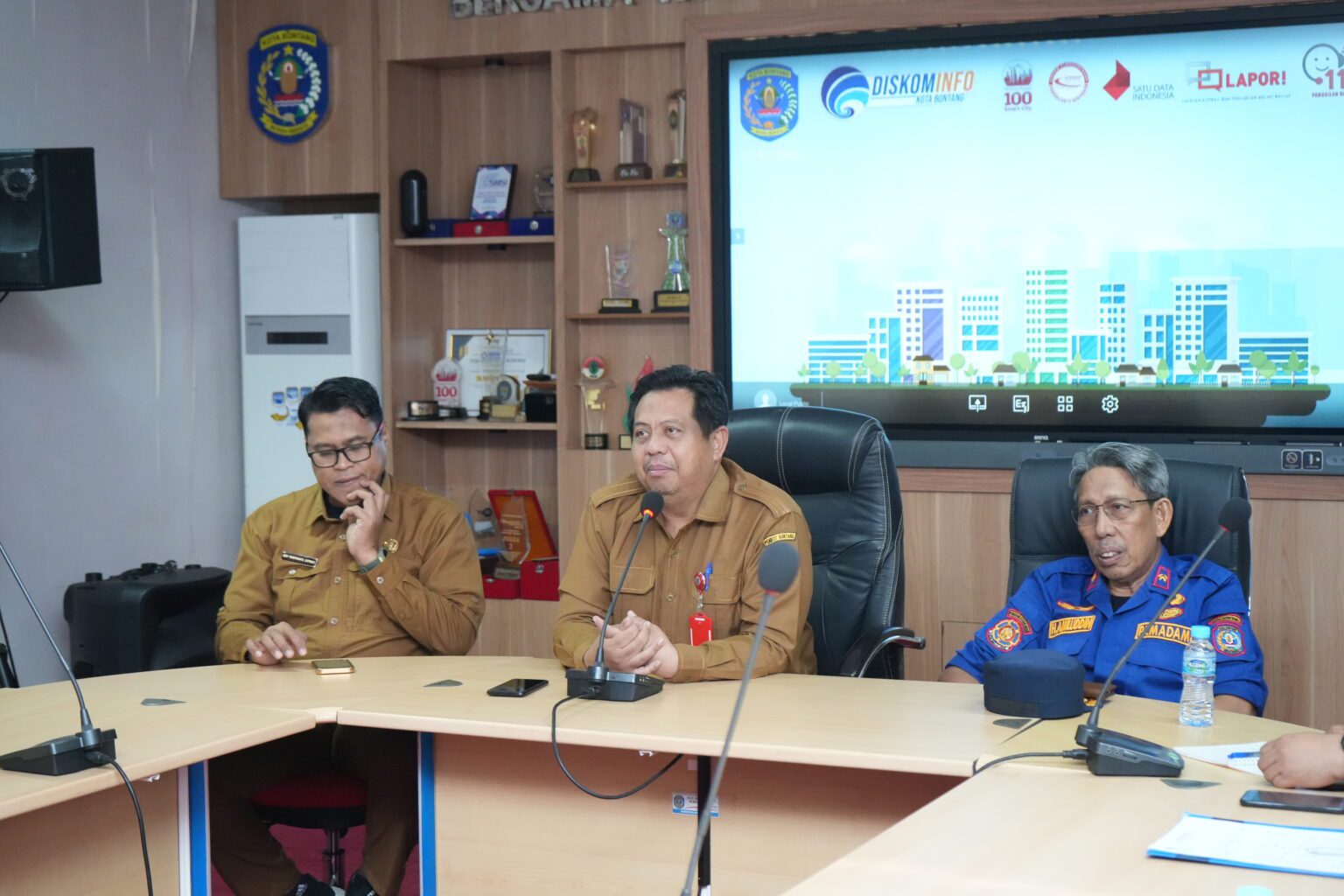 Tingkatkan Layanan Digital, Diskominfo Bontang Serahkan Website ke OPD