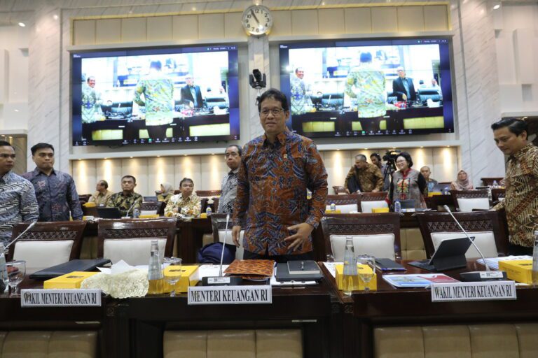 Menkeu Tetapkan KMK 276/2025, Rp200 Triliun Uang Negara Ditempatkan di Lima Bank Mitra