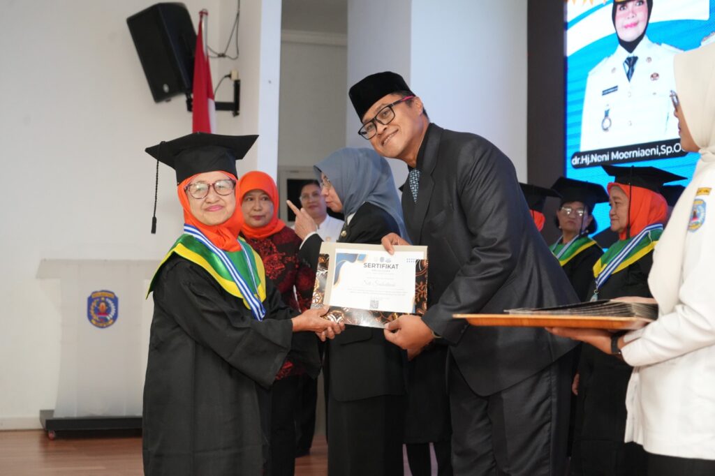 Bontang Gelar Wisuda Sekolah Lansia, Bukti Usia Bukan Penghalang