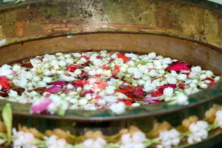 Jamasan Pusaka: Menyucikan Warisan, Merawat Jiwa