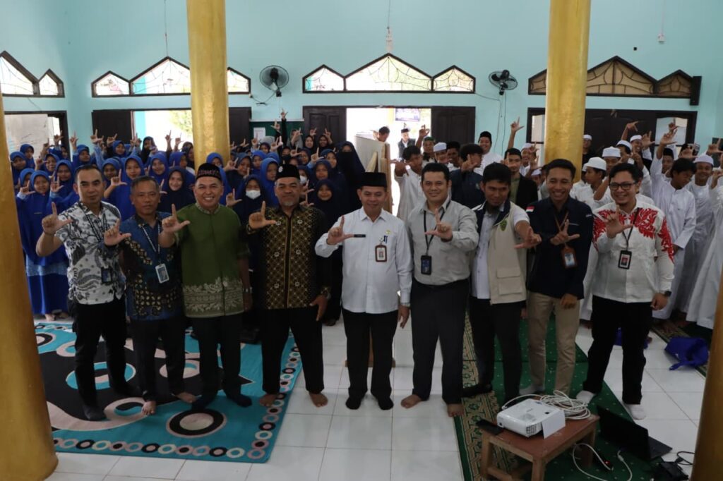 GENCARKAN 2025, OJK dan Perbankan Dorong Santri Melek Keuangan