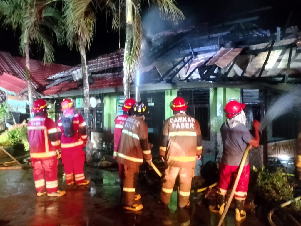 Kebakaran Hanguskan Ruang Perpustakaan dan Tata Usaha MTsN 3 Paser