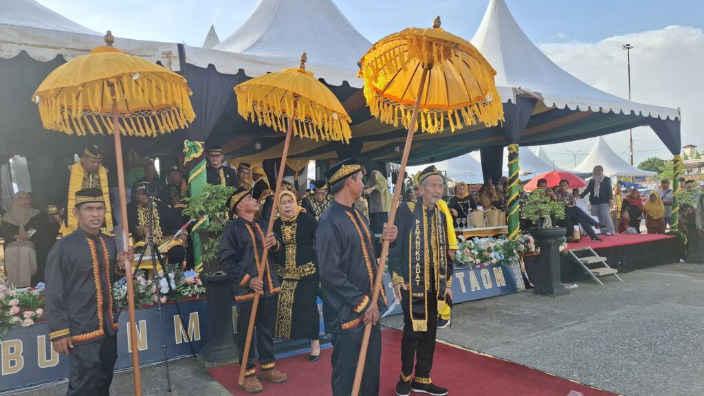 Melas Taon 2025 Tekankan Penguatan Bahasa Paser Sejak Usia Dini