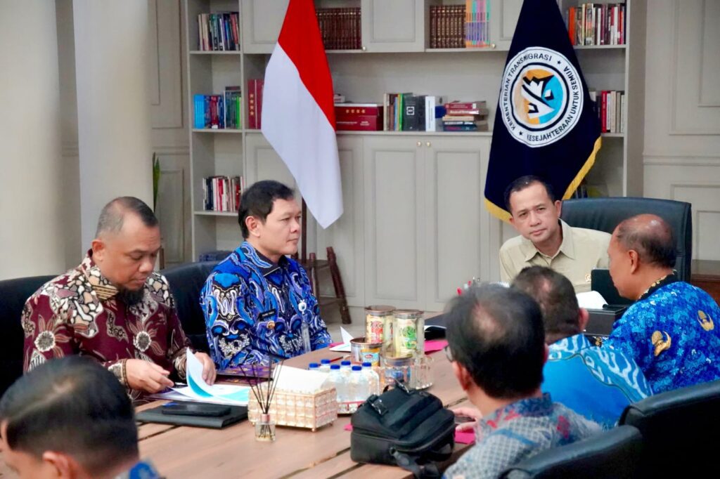 Bupati Paser Bahas Transformasi Kawasan Transmigrasi Jadi Pusat Ekonomi Baru