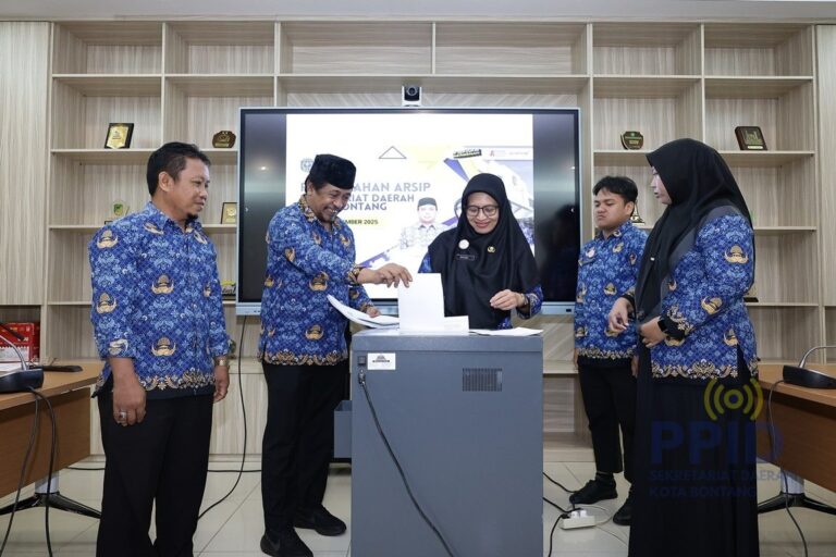 Setda Bontang Musnahkan Ribuan Arsip Kedaluwarsa