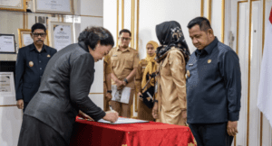 Bupati PPU Lantik Kepala DP3AP2KB, Soroti Penanganan Stunting