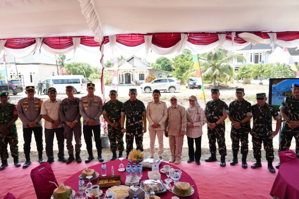 Wabup PPU dan Pangdam Mulawarman Tinjau Jembatan Merah Putih di Sebakung Jaya